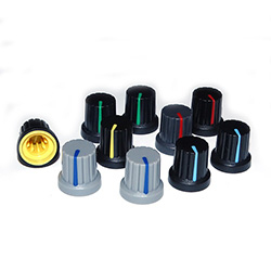 Ручки пластиковые для потенциометров серии BLKN15.3x15-D6