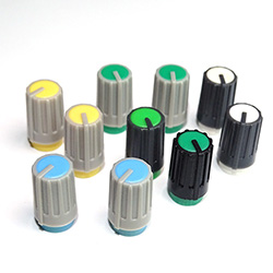 Ручки пластиковые для потенциометров серии BLKN9.5x17-D6